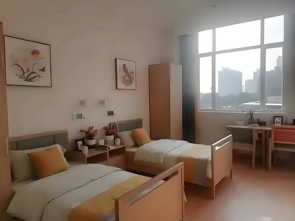 落户深圳的政策_专访导演饶晓志：对《万里归途》满意和骄傲 骄傲补助对不的条件符合